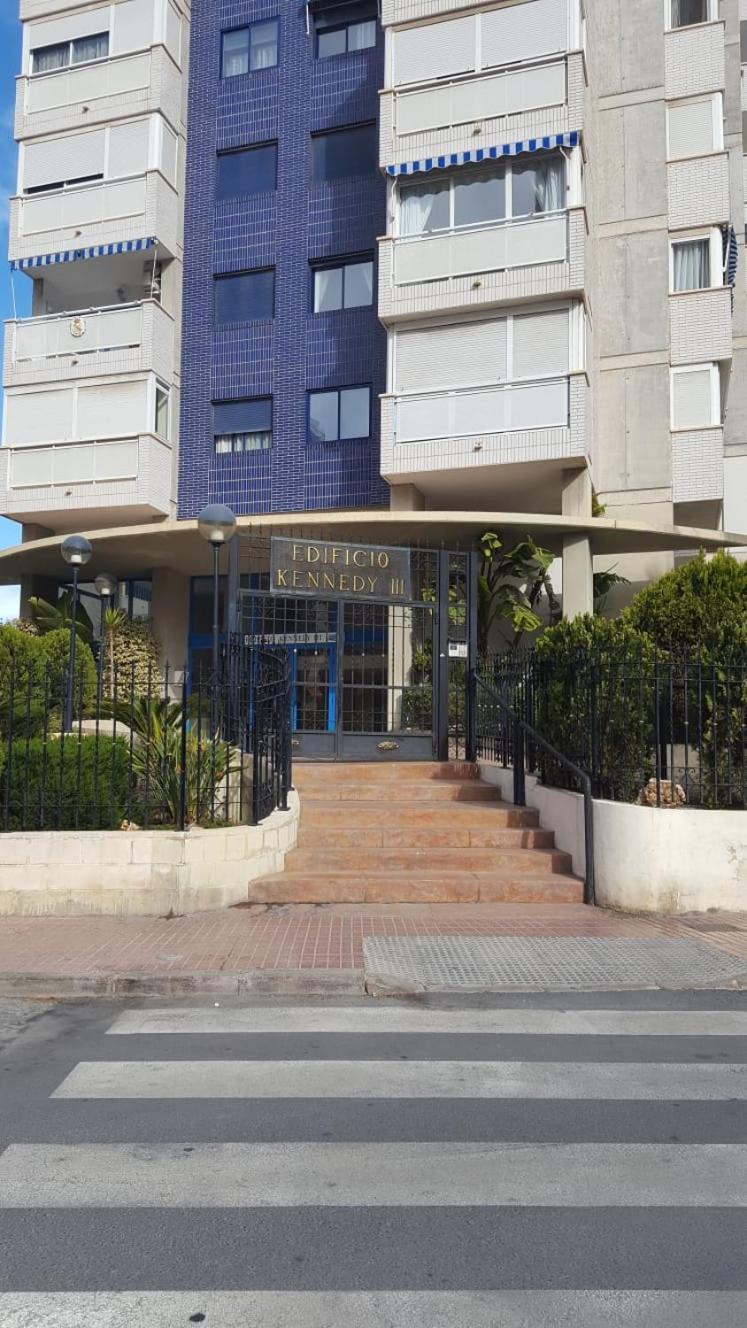 Kennedy III Apartment Бенидорм Екстериор снимка